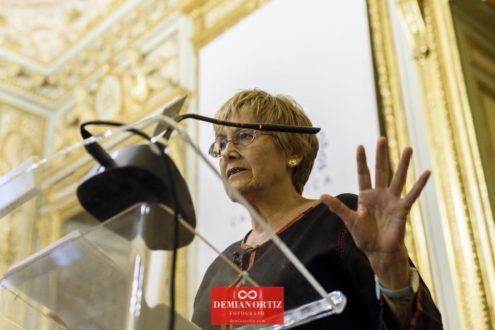 Ediciones La Palma (Colecc. EME) | Noni Benegas recitando los versos que forman Fragmentos de un diario desconocido.